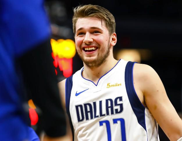 pg电子最新版-A-史密斯：现在看来，达拉斯送走东契奇是NBA历史最糟糕的交易